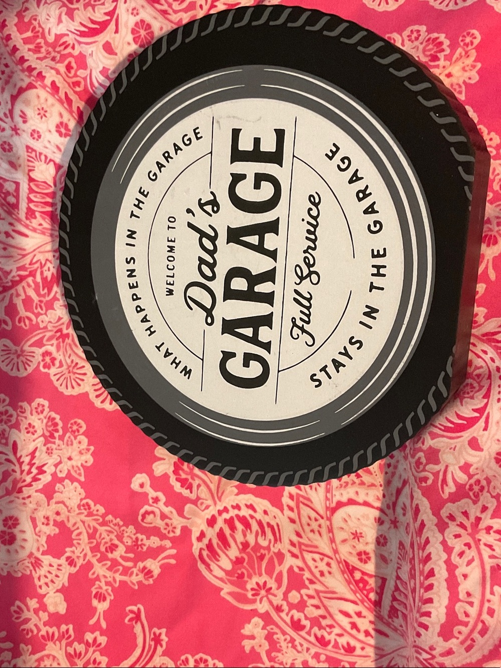 Dad's Garage Round Wall Sign - Black & White